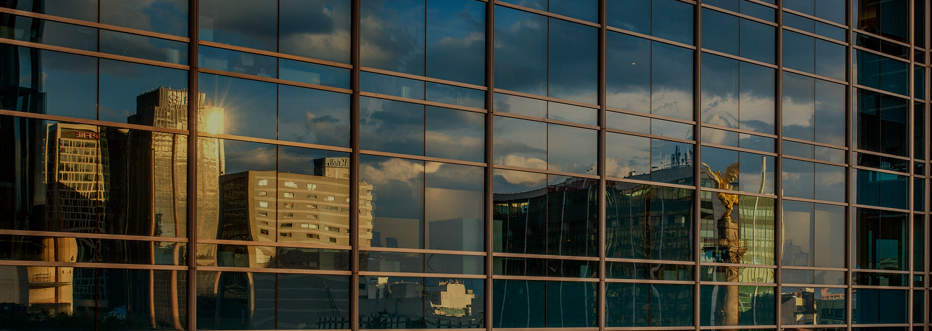 building-reflection_1900x675