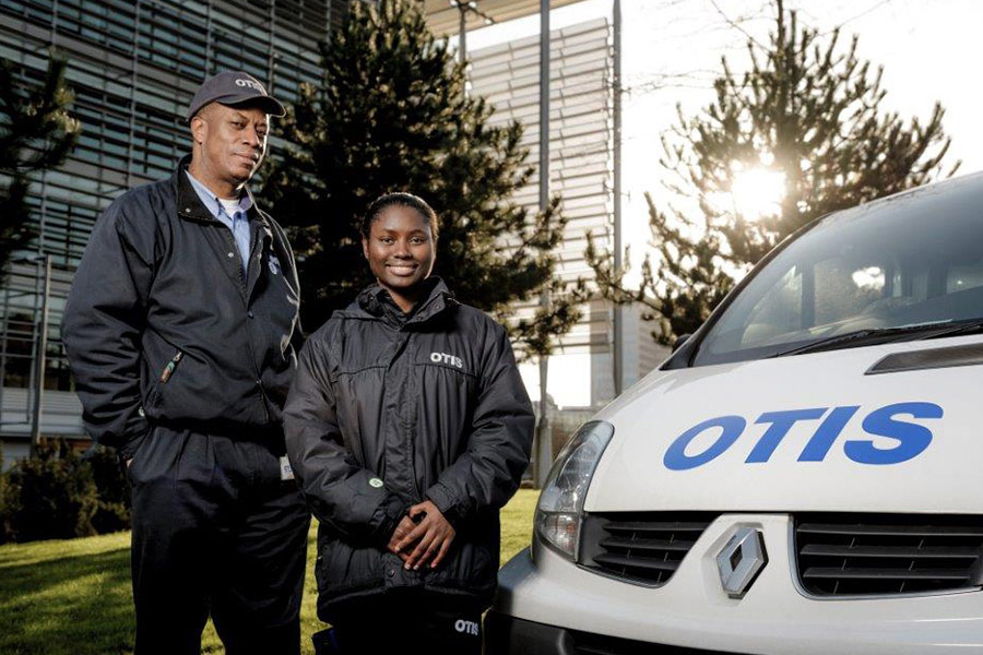 otis-service-staff-900x600