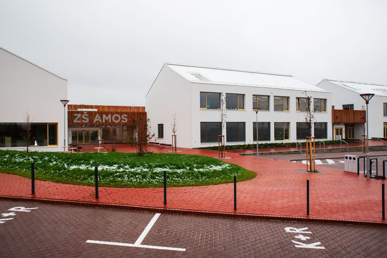 Základní škola Ámos, Psáry hero banner image